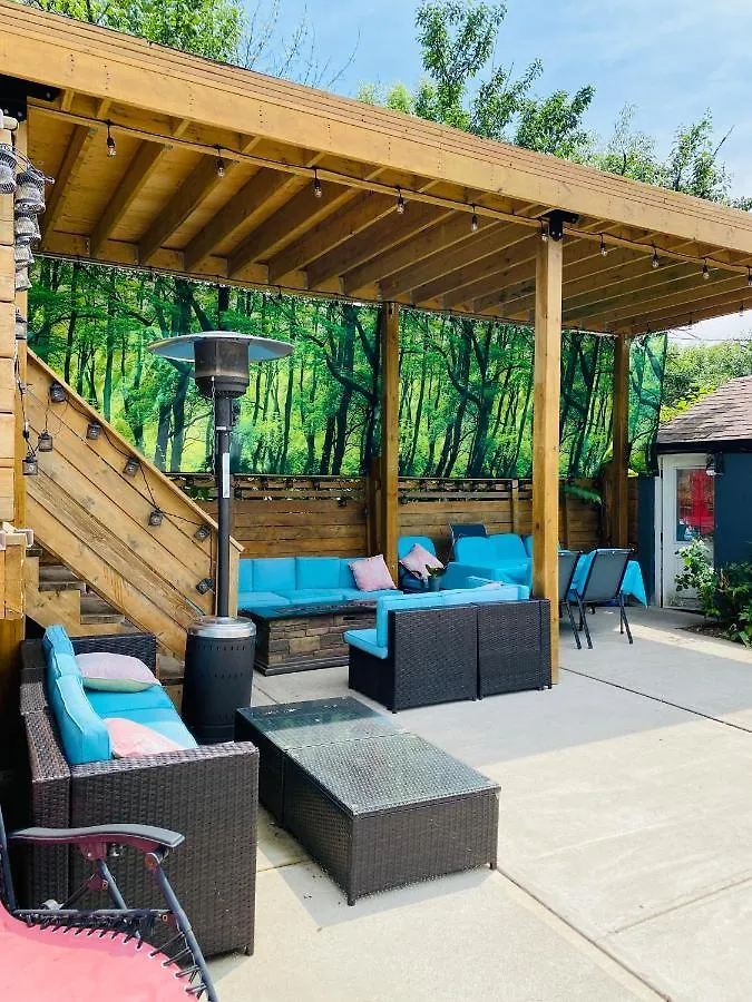 Impression 2 Bedrooms Apartment Space Share Canada