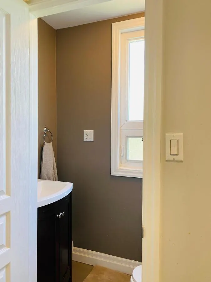 Impression 2 Bedrooms Apartment Space Share Toronto