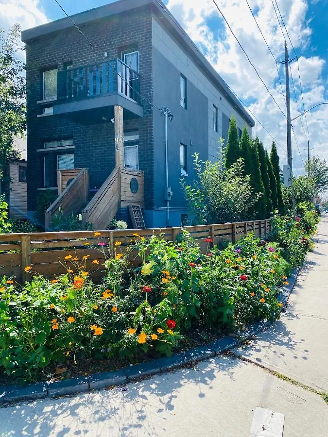 Impression 2 Bedrooms Apartment Space Share  Toronto